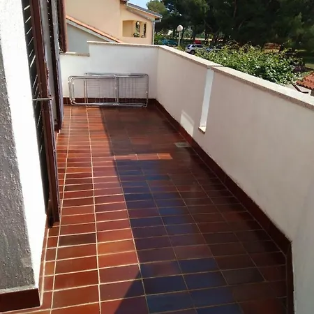 Balcony Banjole